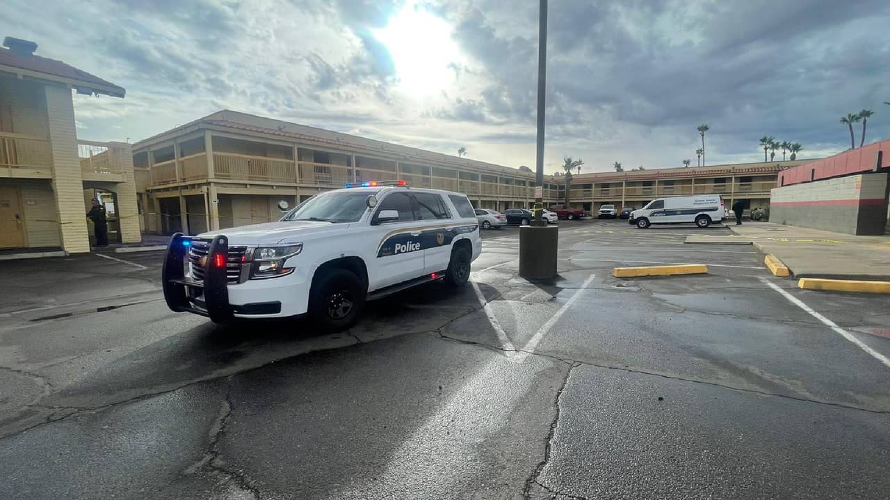 Hombre muere en tiroteo cerca de la Interestatal 17; sospechoso se dio a la fuga