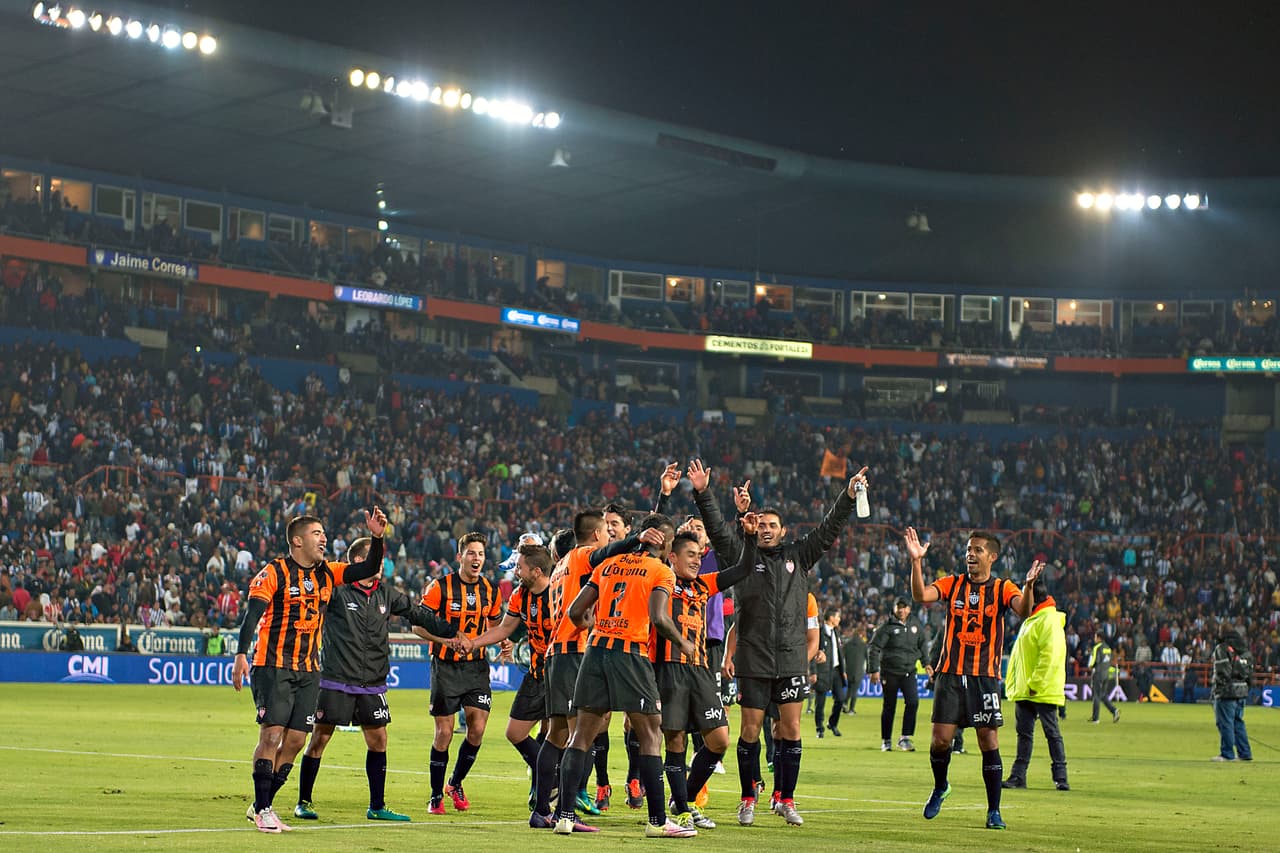Rayos de Necaxa rozó la perfección esta noche en el estadio Hidalgo, aguantó y secó a la ofensiva de Pachuca para avanzar a las semifinales del Torneo Apertura 2016 de la Liga MX, con un empate 0-0 (2-1 global).