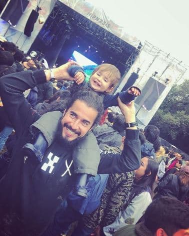Por su parte, Josué Alvarado publicó esta instantánea junto a su primogénito durante el mismo evento. "Me encontré a un fan de Hipnosis, Marcelo Alvarado Renaud", escribió el empresario.