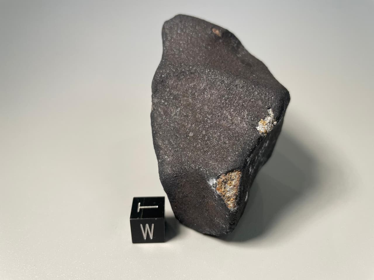 Parte del meteorito que cayó en Utah el 13 de agosto del 2022.
<br>