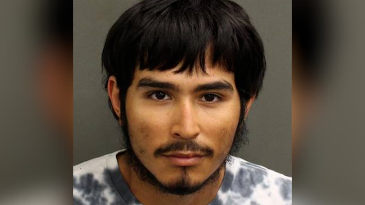 Arrestan a hombre acusado de provocar la muerte de 5 personas durante un accidente de tránsito en 2021 en el condado de Orange                 