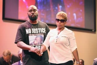 Lesley McSpadden y Michael Brown.