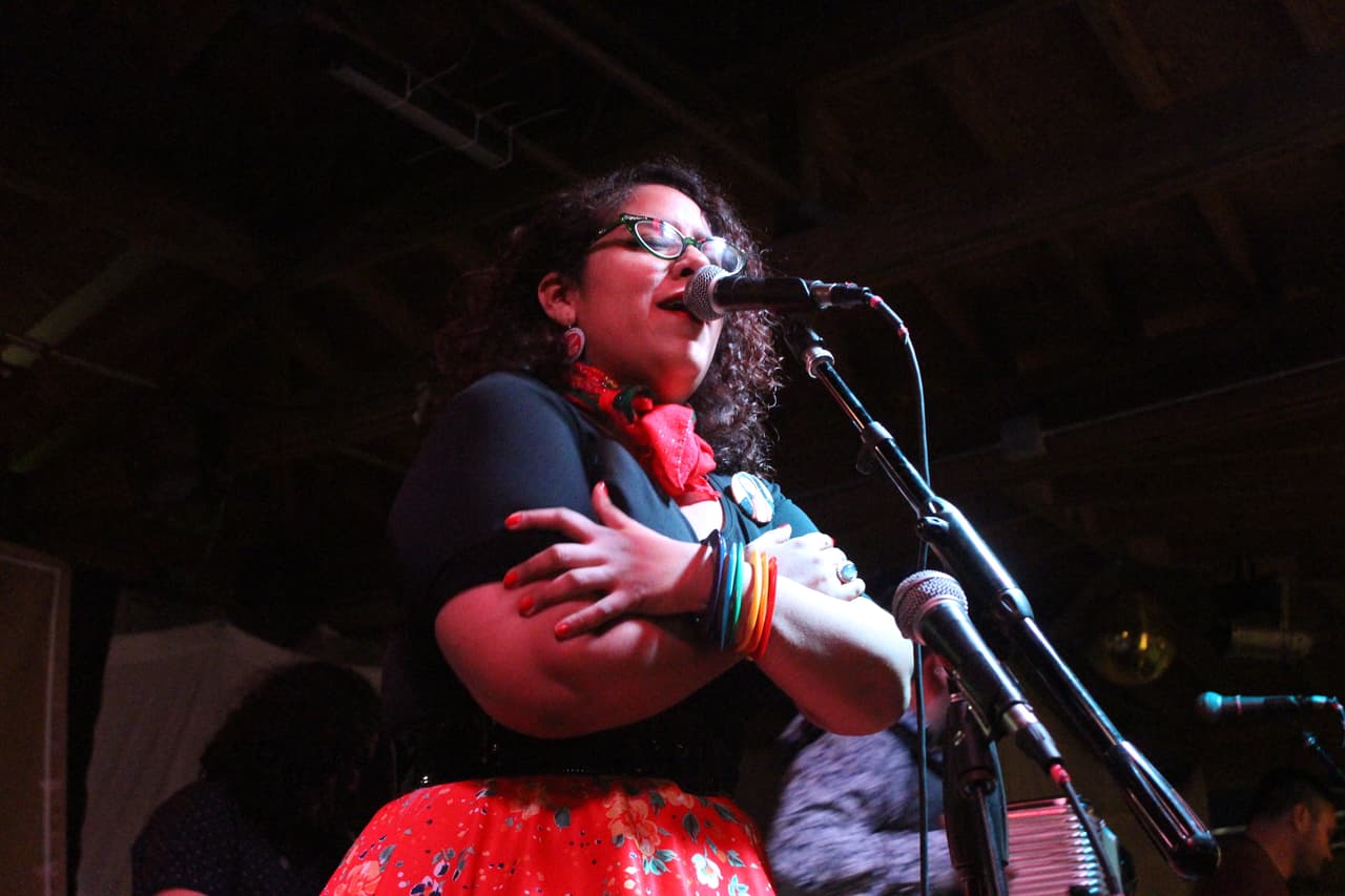 La banda México-Americana ofreció un concierto en el "Last Concert Café” como parte de la gira promocional de su nuevo disco titulado Buenaventura.