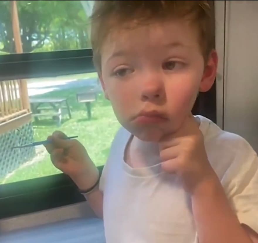 <br>Todos los días, el pequeño Alejandro tiene alrededor de 43 convulsiones. En cada una de ellas,
<b> el peligro de que muera es latente</b>. 
<br>