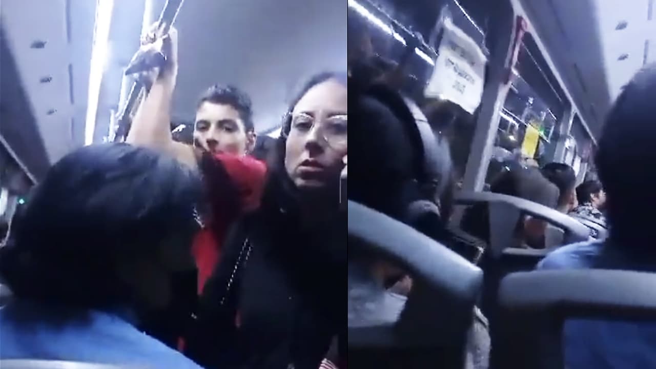 Chofer de microbús 'secuestra' pasajeros hasta que no aparezca celular 'perdido'