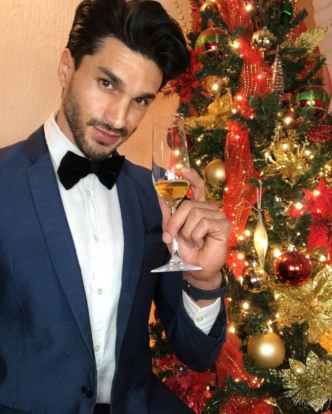 Al igual que su exnovia, también ha concursado en importantes certámenes de belleza.
<br>