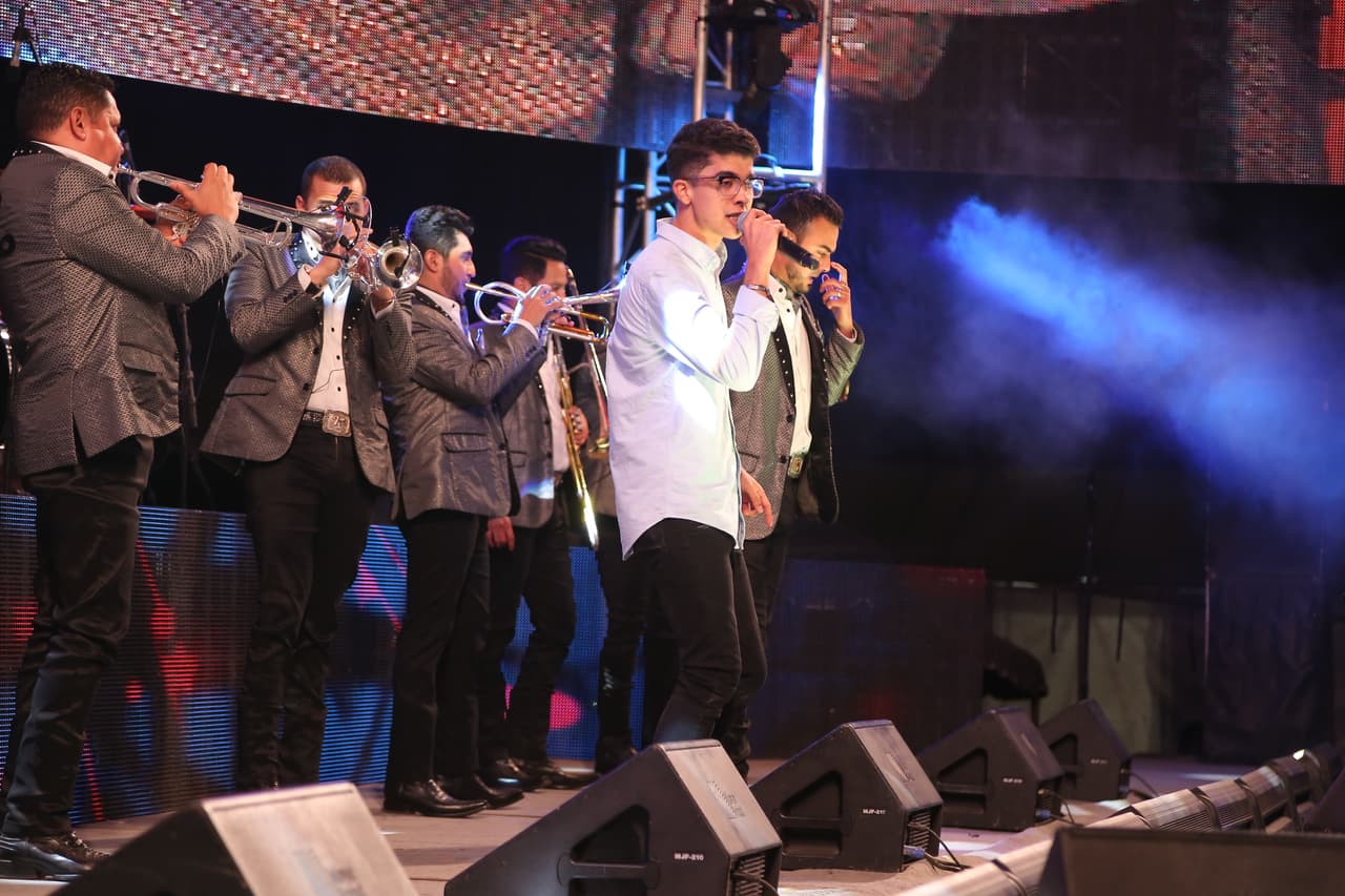 "Dime que me quieres", "Por que te quiero", "Te quiero a morir" y más de sus mejores canciones, una detrás de la otra.