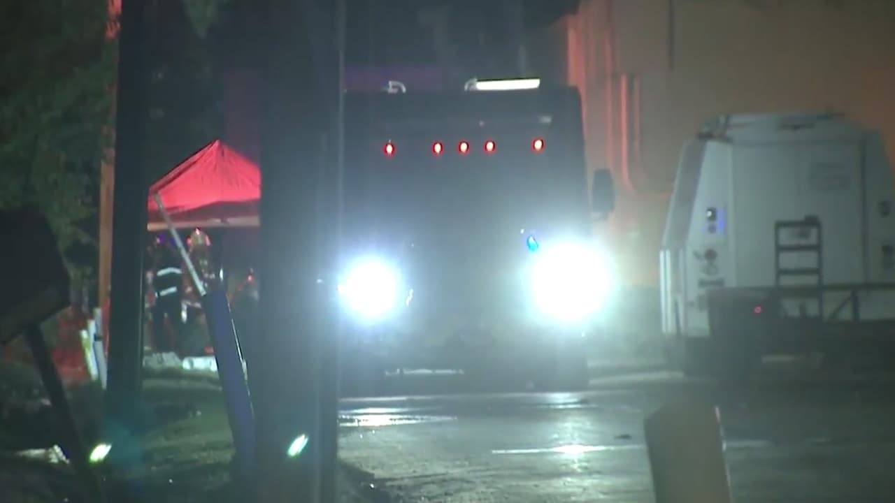 Muere trabajador al derrumbarse una zanja al norte de Houston