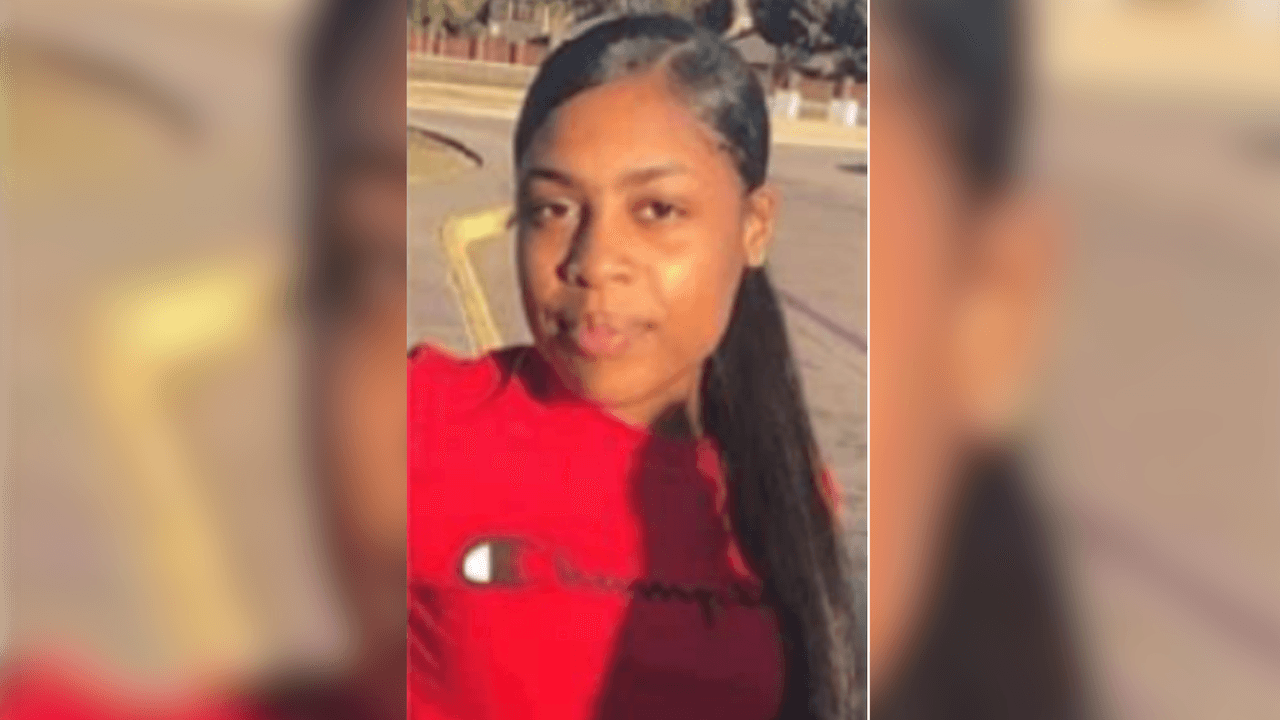 Nyla tiene 16 años y es descrita como una joven afroamericana, pelo negro y ojos cafes; mide 5 pies y 4 pulgadas y pesa unas 110 libras.