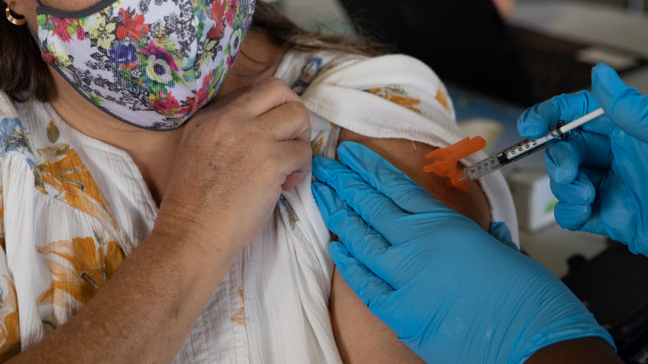 El Condado Tarrant habilita clínicas móviles de vacunación contra el covid-19  