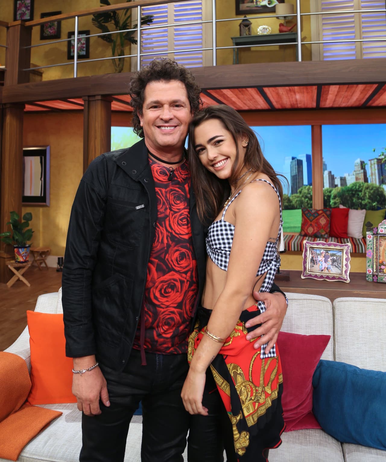 Y aunque esa parte no le gusta mucho a su papá
<b>Carlos Vives</b>, en el 2018 contó en ‘Despierta América’ que a los hijos hay que apoyarlos asà uno no esté de acuerdo con lo que hacen.