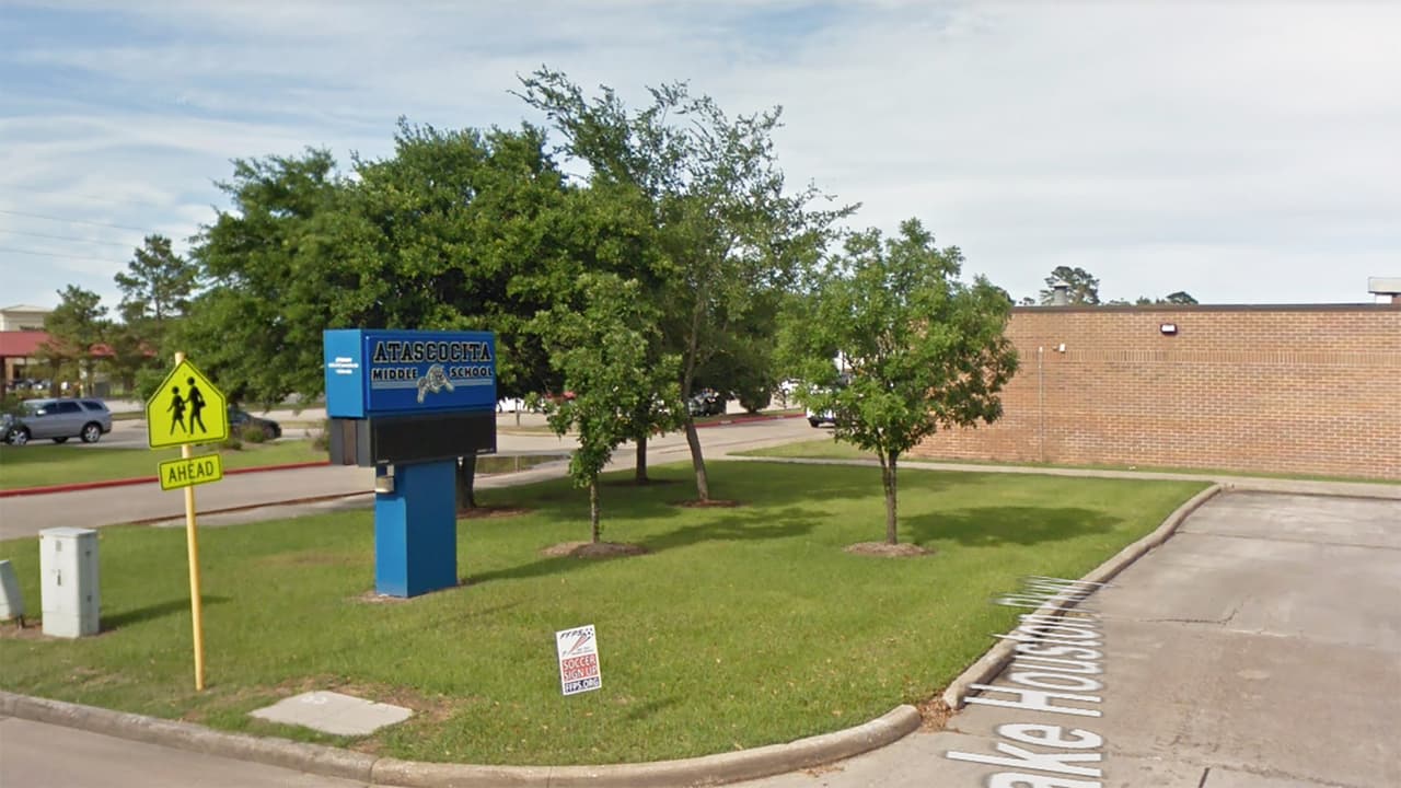 Está preso por llevar a su escuela una cuchilla de sierra y un listado de nombres de compañeros