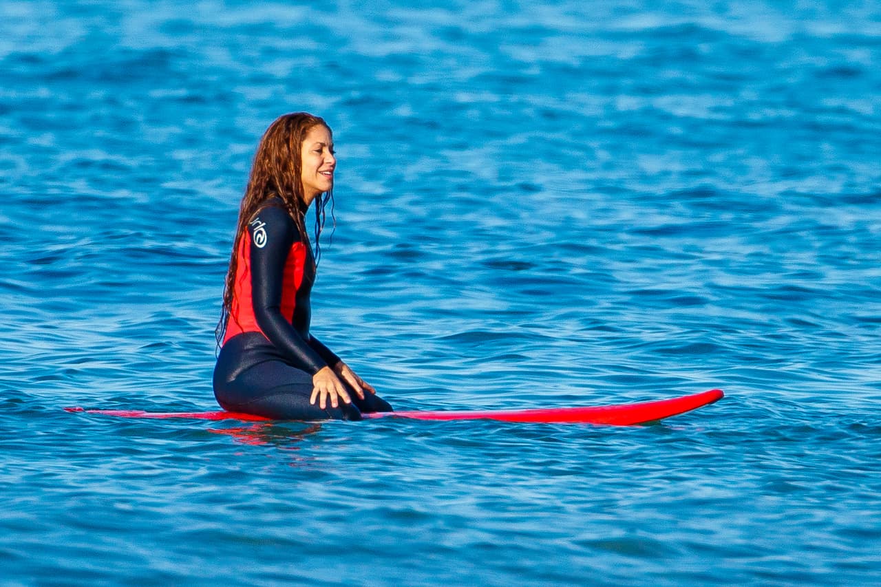 Hace tres años, Shakira se presentó ante un juez y aseguró que hasta 2015 no residió de manera permanente en territorio español porque, por su trabajo,
<b> era "una nómada sin raíces"</b>.
<br>