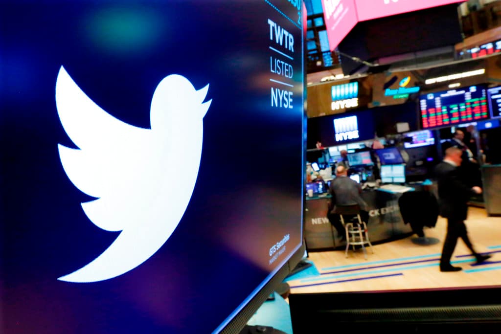 Twitter sugiere a sus 330 millones de usuarios cambiar su contraseña
