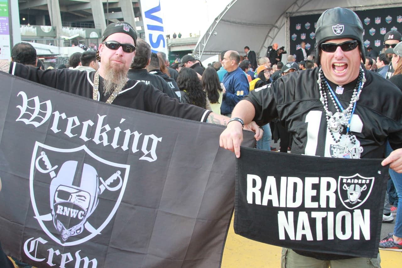 Miles de aficionados y apasionados de la NFL se dieron cita en el estadio Azteca para presenciar el duelo de Monday Night entre Raiders y Texans.