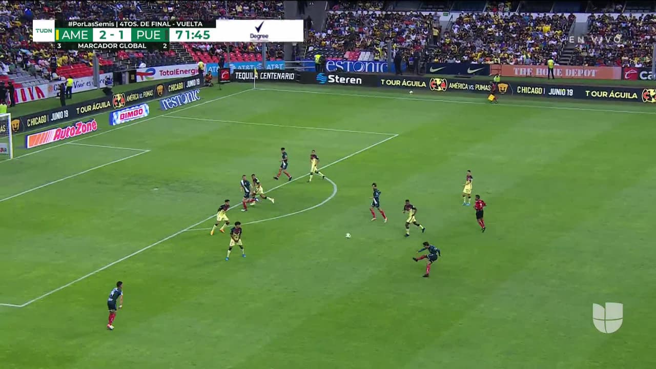 ¡TIRO ATAJADO! disparo por Daniel Aguilar.