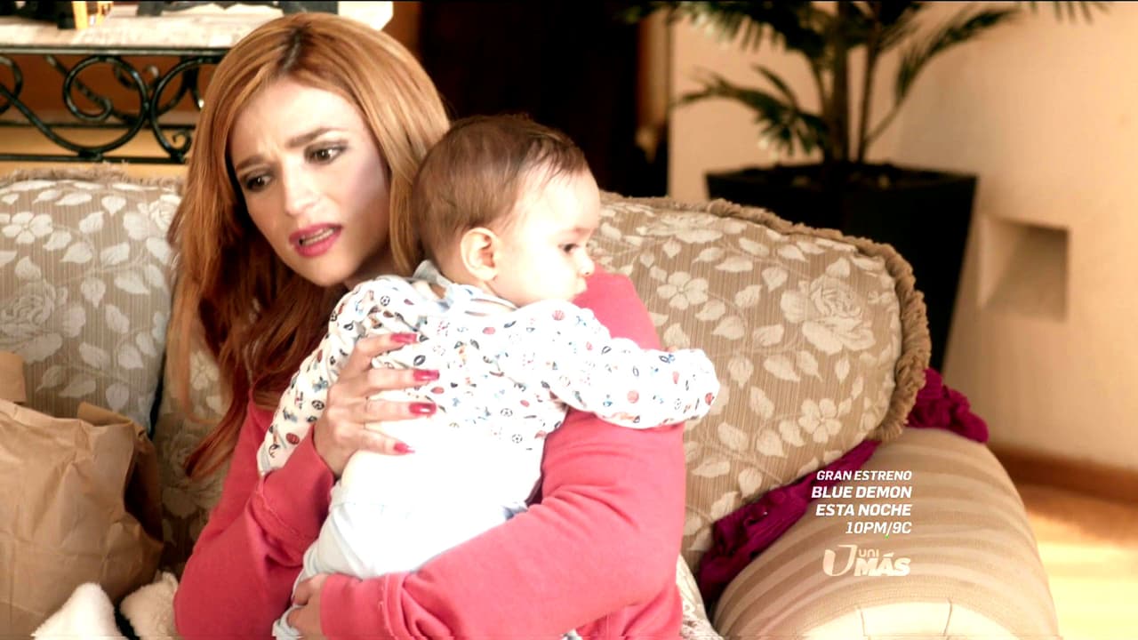 Su hermana Rosy es la que cuida de sus hijos mientras ella se va de gira.