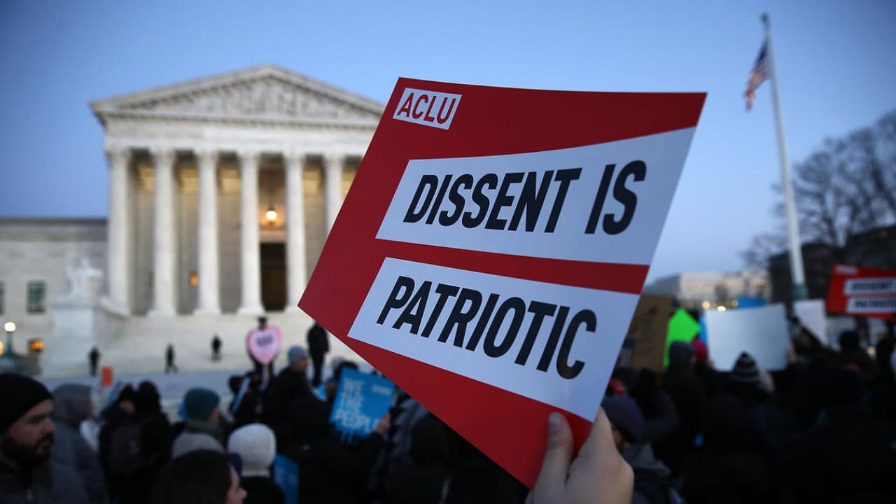 El enredo legal en el que está el veto de Donald Trump a inmigrantes de países musulmanes