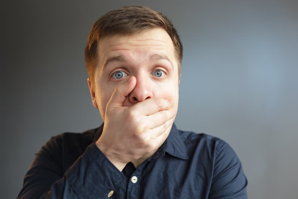 En este mes, habrá situaciones que no te gustarán, pero en tus manos estará transformarlas a tu favor y ahí demostrarás tu inteligencia. Cuando se te acerque alguien y exista un malentendido o se mal interprete lo que digas o te digan, estate tranquilo y usa todo como una gran experiencia. Si sientes que te estás involucrando mucho sentimentalmente en algo que te perjudica, aléjate.
<br>