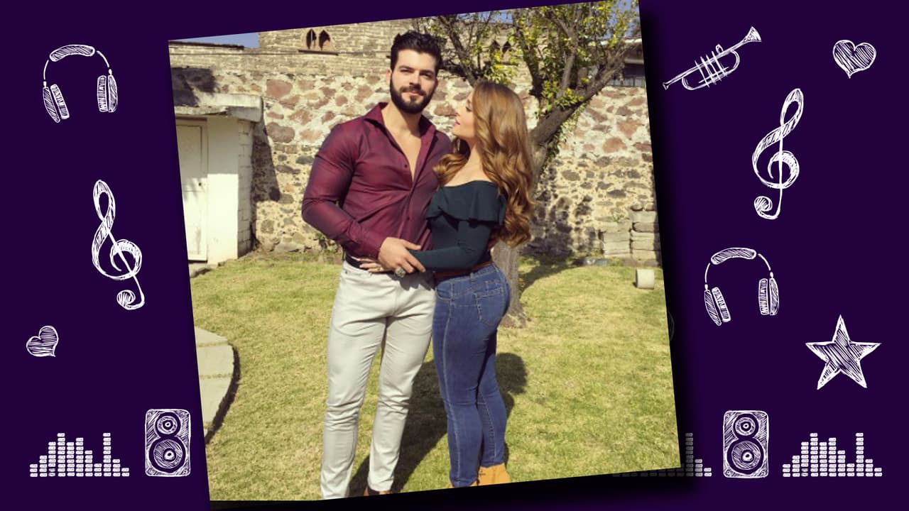 Adrián y Sandra se conocieron durante las grabaciones de la telenovela Rosario en 2013. El actor participó en el reality Protagonistas y es todo un galán. La relación de ambos es como todo un cuento de hadas. Ambos disfrutan compartir con la familia, practicar deportes extremos y mantenerse en forma. Adrián apoya 100 por ciento a Sandra en esta nueva aventura musical. Esta parejita y nos encanta y esperamos duren mucho tiempo.