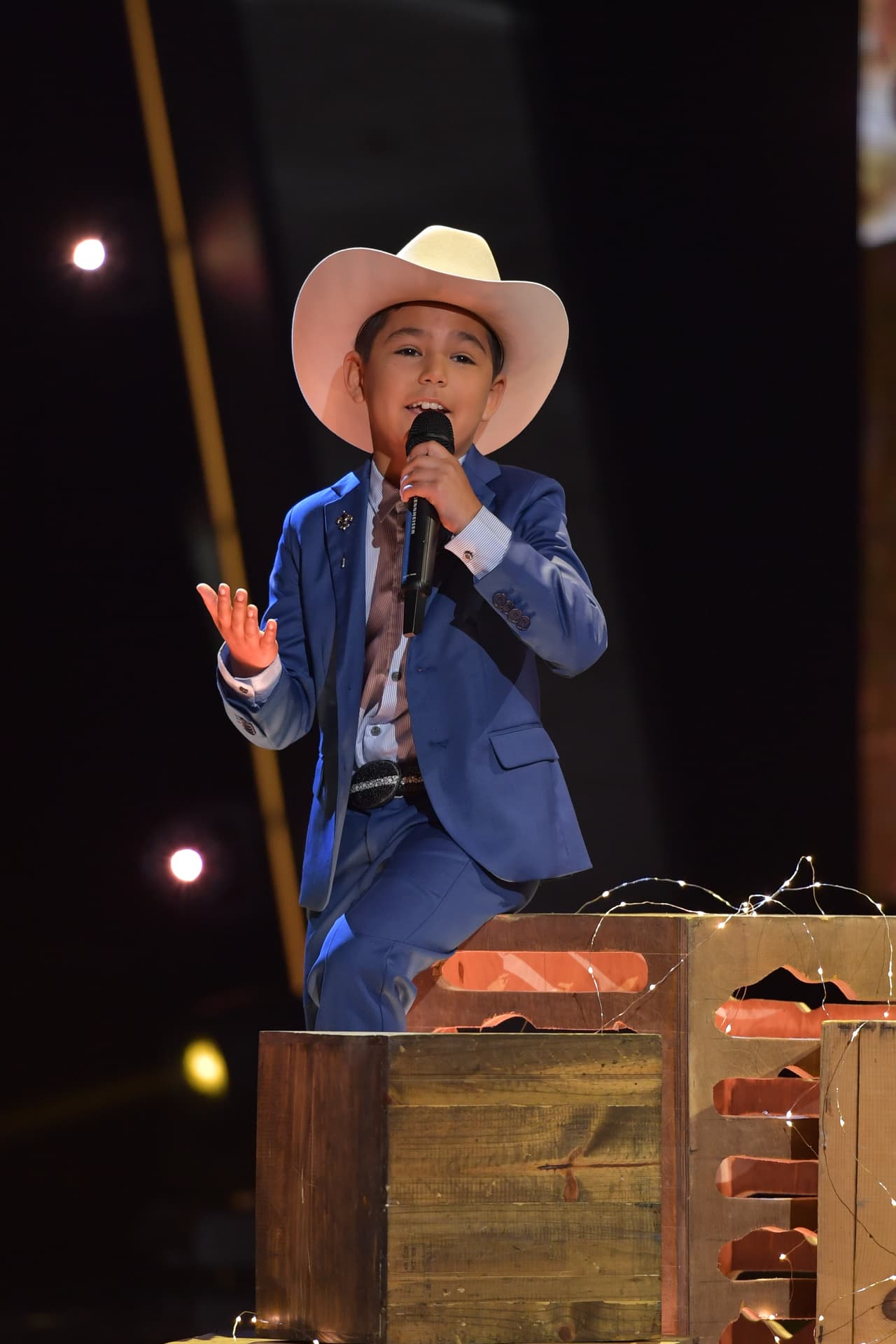 Cuando comenzaron los retos individuales, Osvaldo le puso mucho sentimiento a la canción de Julión Álvarez 'Y así fue'.