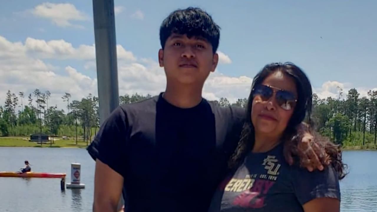 Madre de Bryan Ramírez esperaba verlo libre en Georgia, pero ICE no dice a dónde lo trasladó