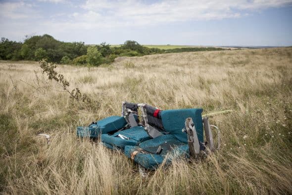 Las pertenencias de los pasajeros están desperdigadas en un radio de 15 kilómetros.