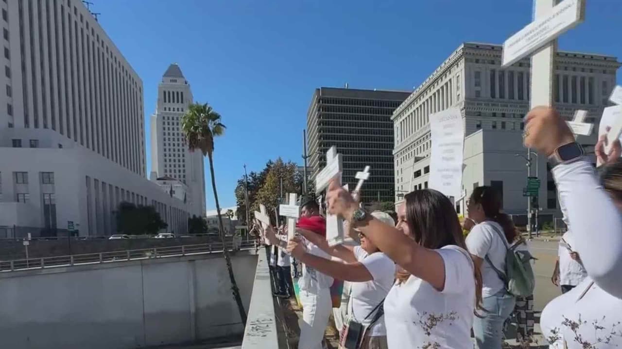Marcha pacífica y de oración salió desde la Placita Olver contra las redadas
