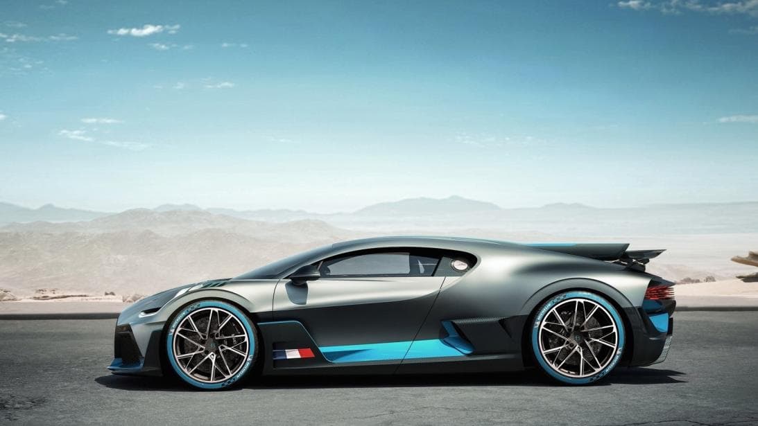 <b>Bugatti Divo</b>
<br>Precio: 5.8 millones de dólares