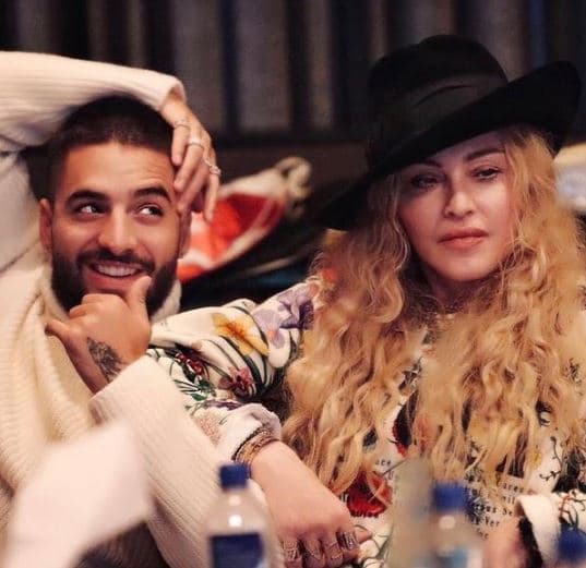 A raíz de su reciente colaboración con Maluma, Madonna estrenó un video musical del tema Medellin.