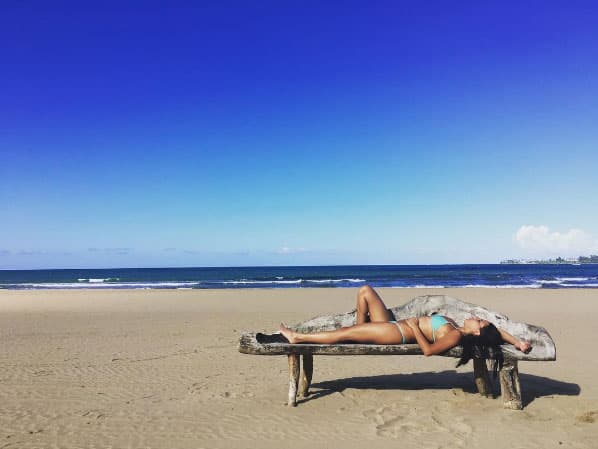 En entrevista con la revista TVyNovelas, ella confesó que su padre sólo la asesora en los negocios: "Es como mi angelito que está diciéndome todo lo que tengo que hacer y lo que no".