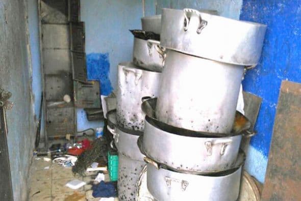 Entre cacerolas y trastos sucios. (Crédito: PGR).