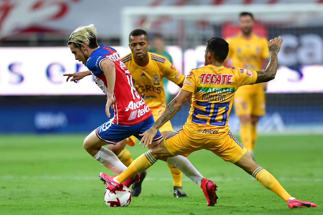 Con goles de Gignac al minuto 43 y 53, los Tigres consiguen su primera victoria en la Copa GNP por México.