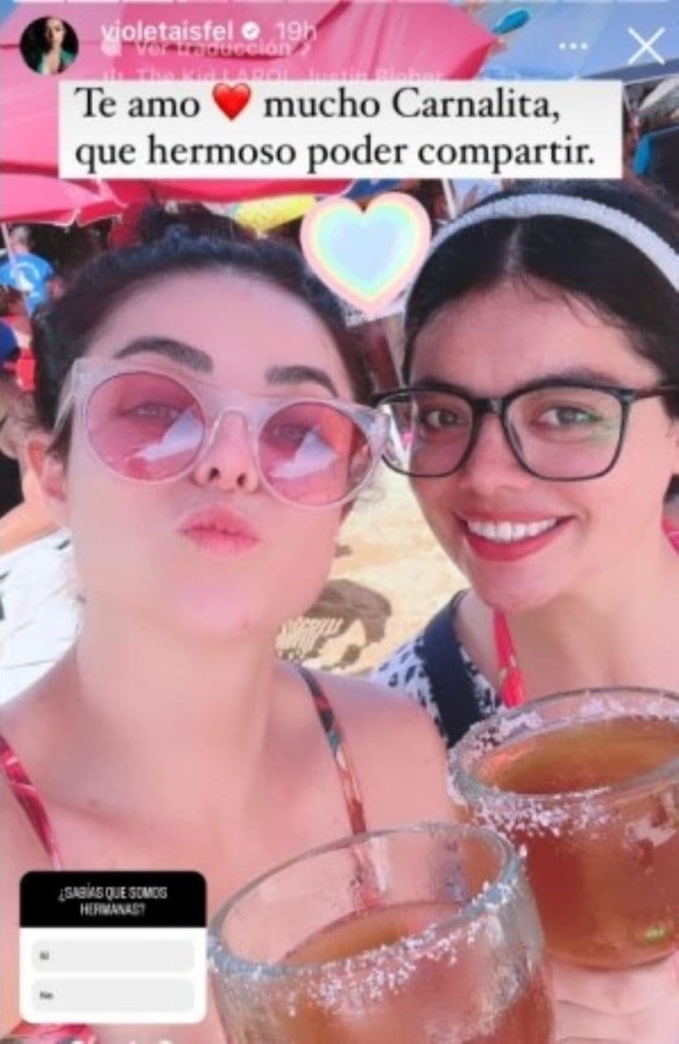 Violeta Isfel y su hermana Krisna