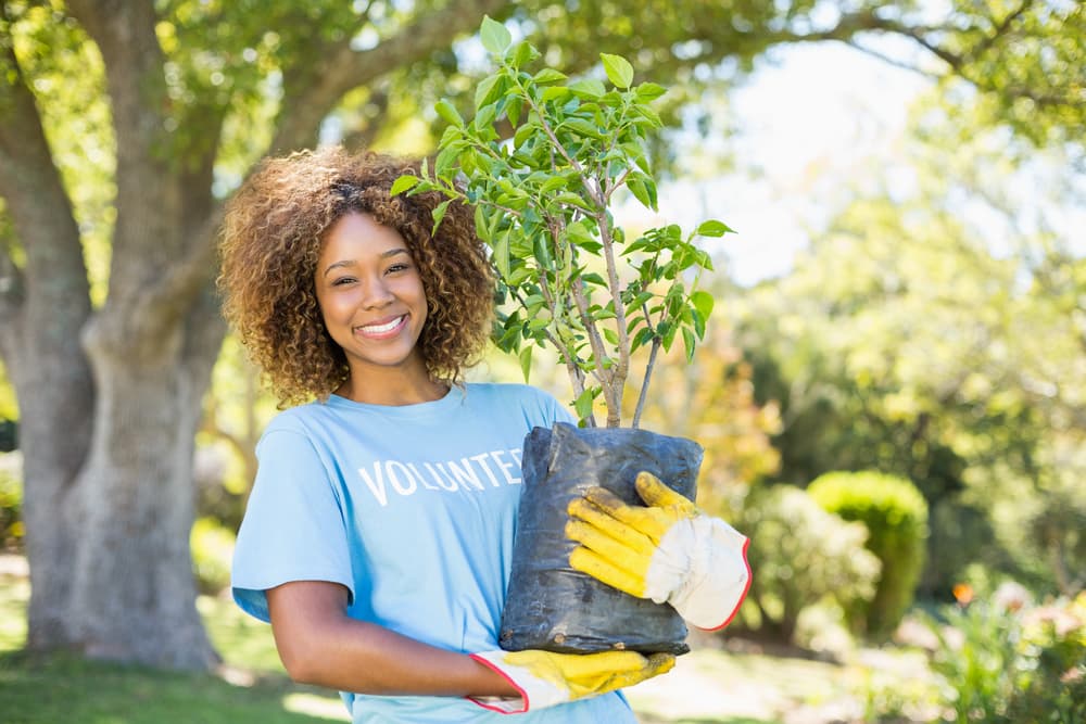 <b>Acuario</b>
<br>Los acuarianos son muy originales. El Sol resalta en ellos su sentido de idealismo e intuición. Son además personas independientes pero al mismo tiempo altruistas. Se acentúa su profunda creatividad.