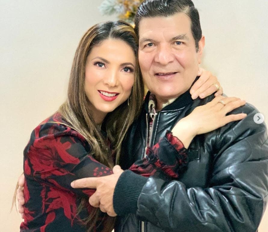 Para poder estar con ellos, la intérprete dijo que se tomaron las medidas necesarias al grado en que
<b><a href="https://www.instagram.com/p/CJPSga0Bkrt/" target="_blank"> no se reunió la familia completa.</a></b>