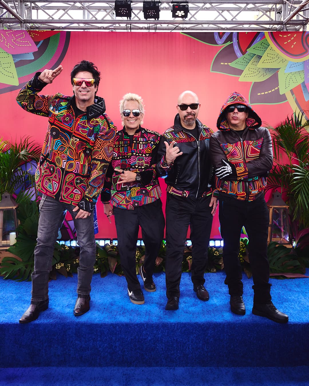 <b>Los Rabanes</b> aparecieron muy coordinados en la alfombra azul de Premios Juventud.