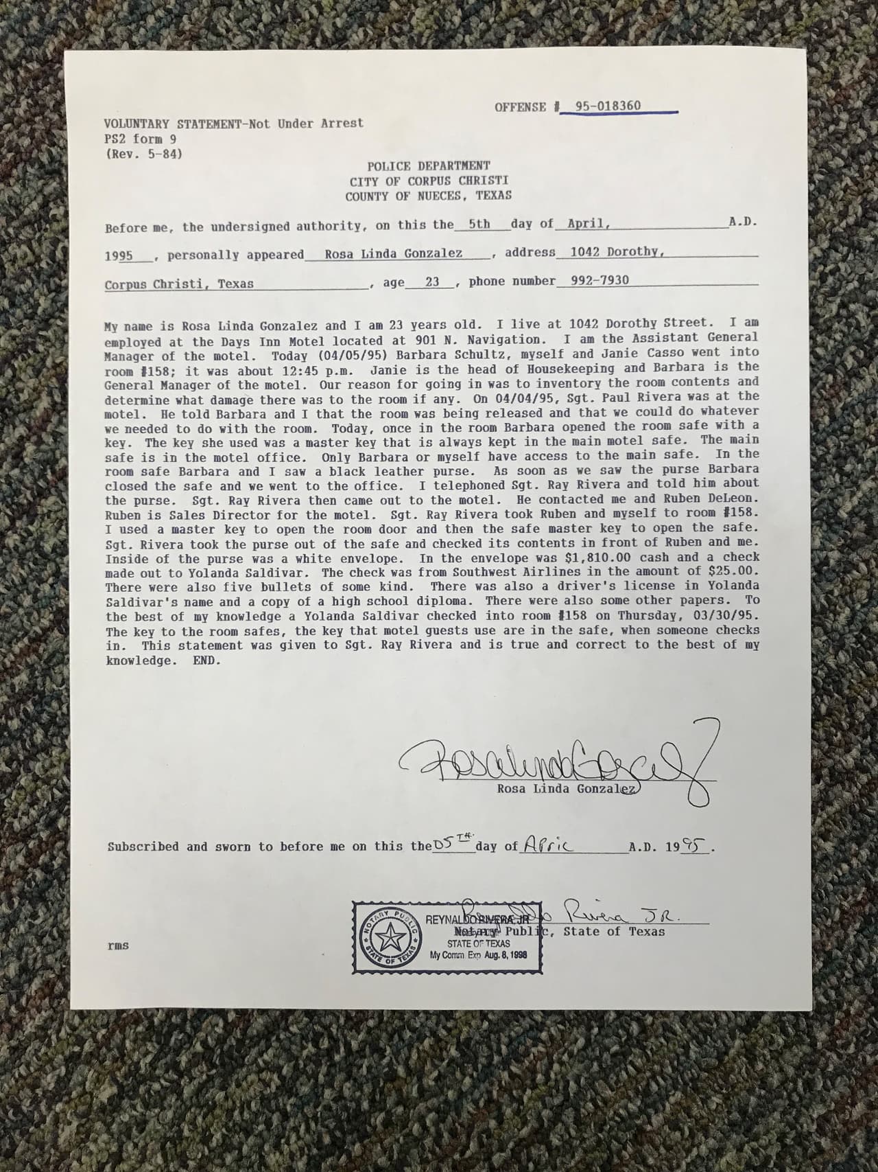 La policía examinó la habitación en busca de evidencia y de claves que explicaran el asesinato, pero olvidó inspeccionar la bóveda. El 5 de abril, cuando varios empleados de la hospedería entraron a limpiar el cuarto y la abrieron encontraron la bolsa de la asesina.