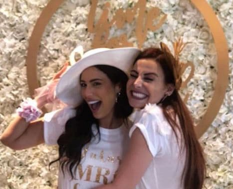 La ganadora de Nuestra Belleza Latina 2014 también se hizo acompañar por otra exconcursante de dicho certamen, Nastassja Bolivar.