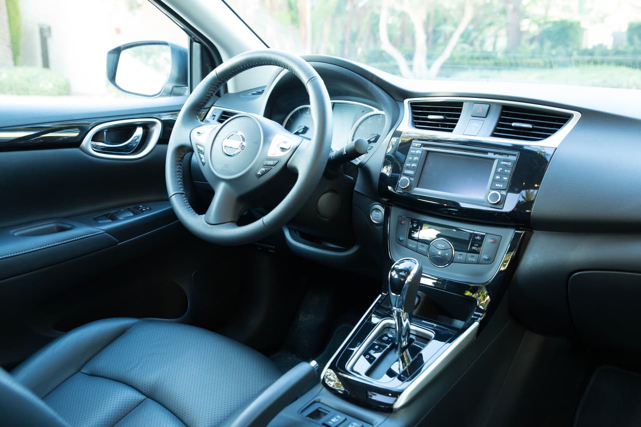 El
<b>Nissan Sentra</b> es un producto global de la alianza Renault-Nissan que aparte de México, donde se fabrican todos los modelos para los países de las Americas donde se vende, también se fabrica en Japón, China, Malasia, Rusia, Taiwán y Tailandia. El Sentra es conocido
<b>Nissan Pulsar</b> en Australia y como
<b>Nissan Sylphy</b> en China y los países del sureste asiático.