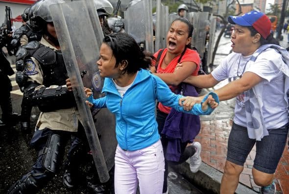 La manifestación en San Cristóbal había sido realizada pacíficamente hasta que fue enfrentada por los agentes de seguridad, explicó desde esa ciudad el diputado opositor Walter Márquez.