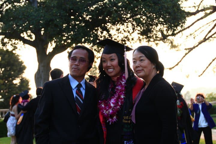 Vang estudió en escuelas del distrito que busca administrar.