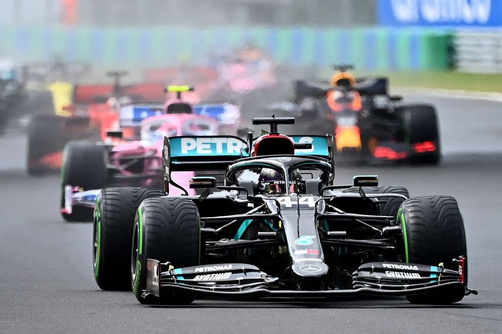 Así quedaron los primeros diez del GP de Hungría: Hamilton, Verstapppen, Bottas, Stroll, Albon, Vettel, Pérez, Ricciardo, Magnussen y Sainz.