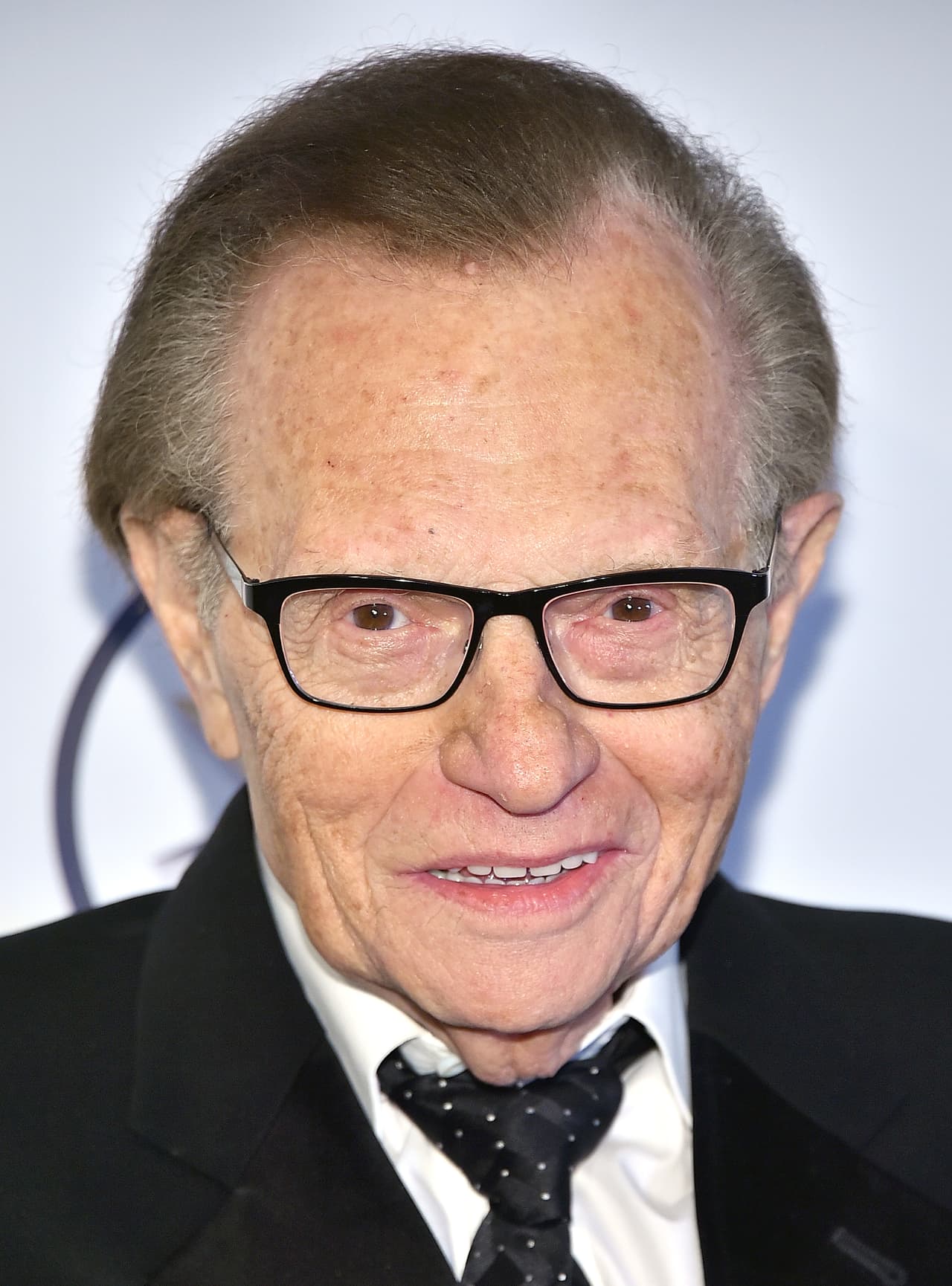 El presentador Larry King no se queda atrás, ya que también tuvo OCHO uniones - hasta el momento.