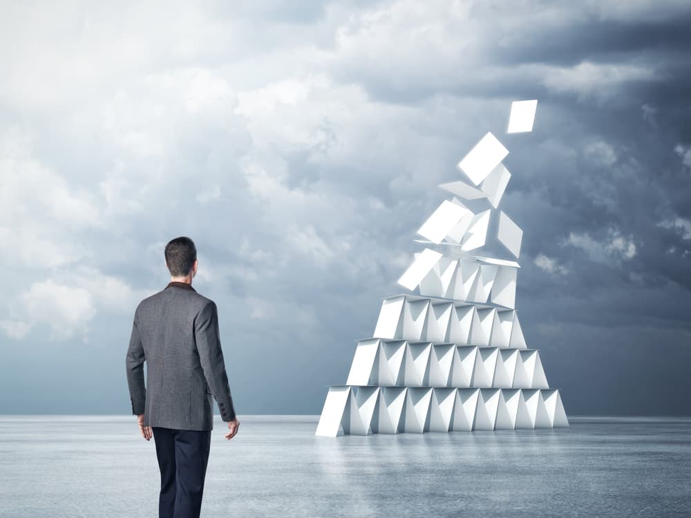 No creen en sueños ni en castillos de naipes. Las cosas tienen que ser hechas y resueltas de una manera concreta.