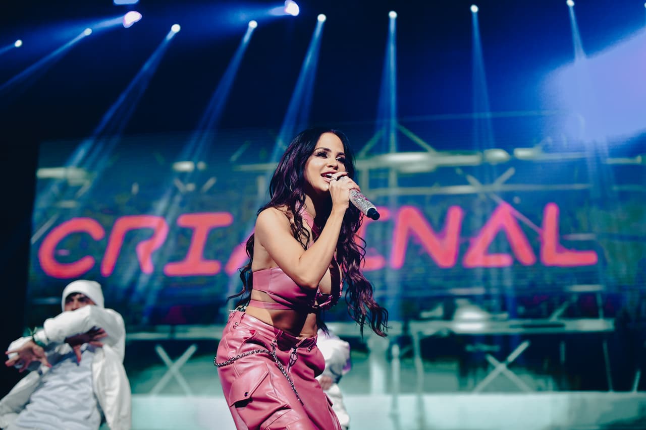 Natti Natasha había prometido un show espectacular, en el que además de dejarlo todo en el escenario cantaría sus éxitos, y cumplió con lujo de detalles.