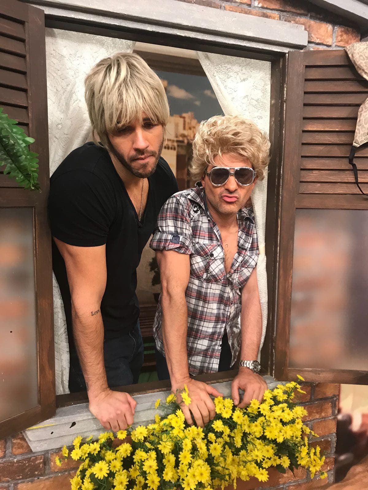 Tampoco faltan los galanes. Como podemos ver, hay para todos los gustos.
<br>
<br>