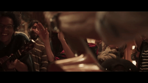 Natalia explicó en un comunicado de prensa que la canción habla de los 'amores valientes'.