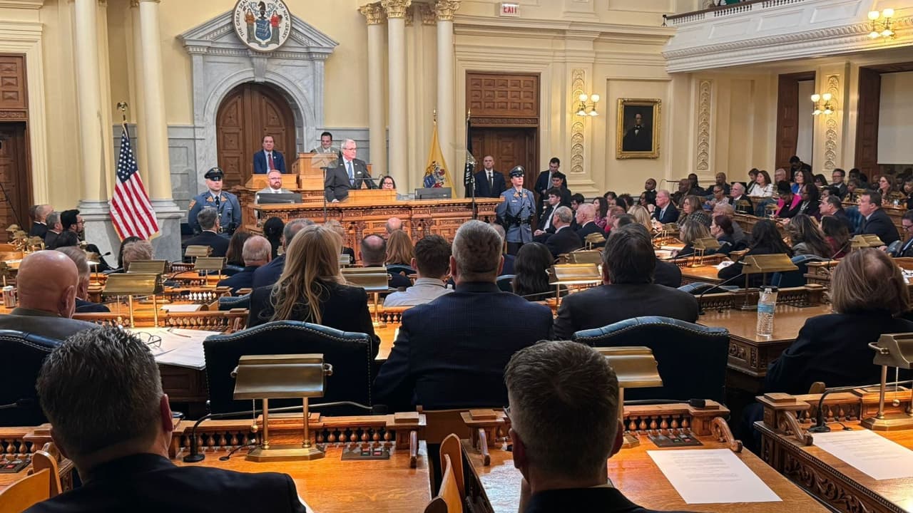 Gobernador de Nueva Jersey presenta plan estatal con enfoque en vivienda asequible y seguridad pública