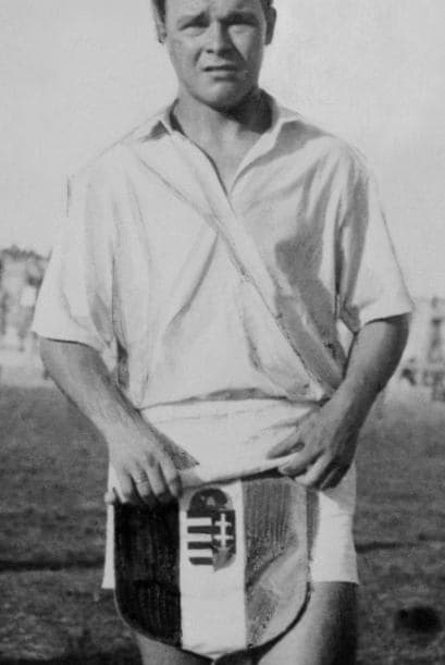 En contra parte el Real Madrid tenía como gran rival al Athletic Club de Madrid.